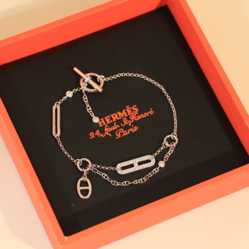 H**me5 bracelets